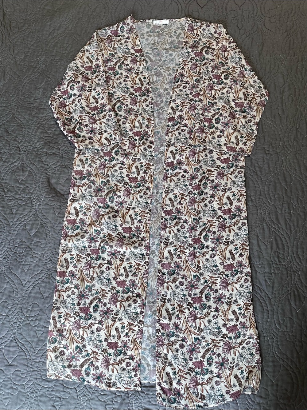 4 Listings 15$! Floral Sheer Cardigan
